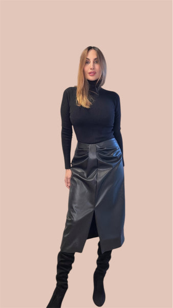 Black vegan skirt